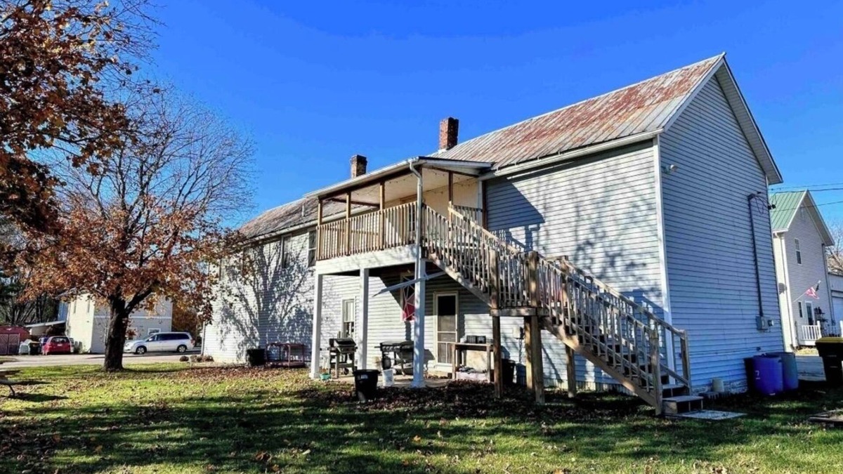 Bagley Apartment | Charming and Historic 3-bedroom apartment with WiFi, AC in Bagley, WI