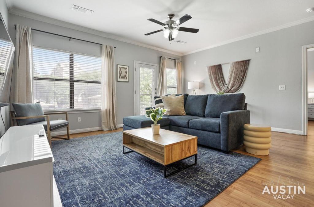 West Campus Apartment | Charming and Spacious Apt in Austin with a Pool