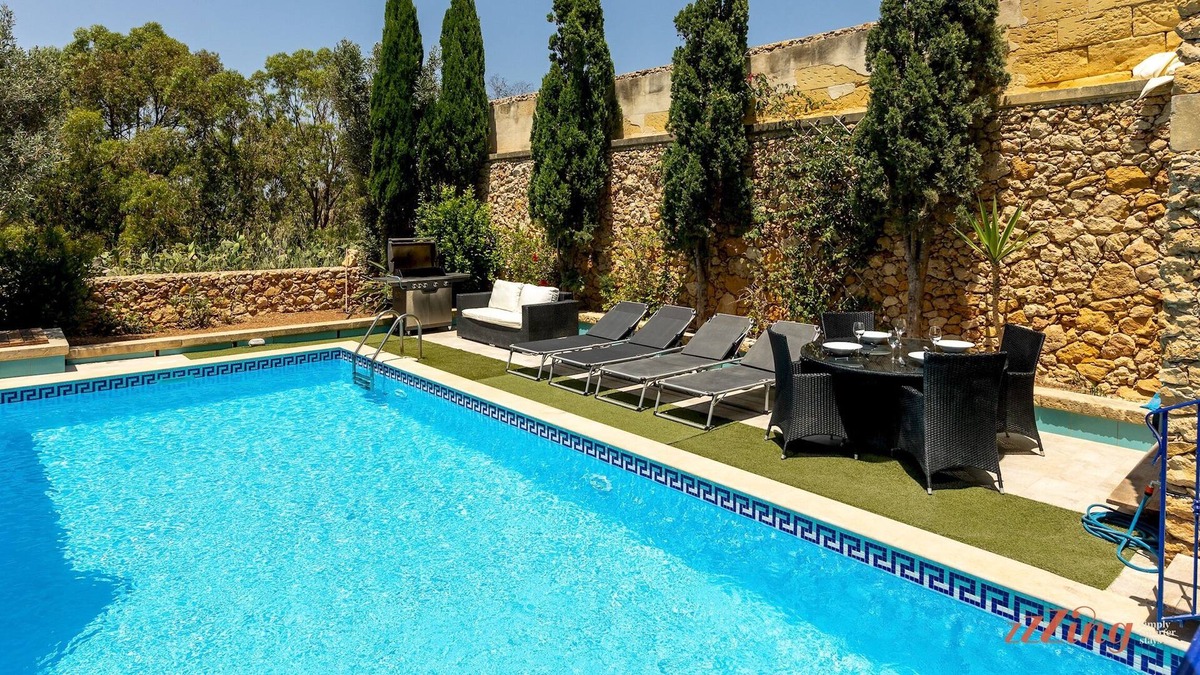 Ta' Għammar Villa | Charming and Tranquil Farmhouse in a Cul De Sac