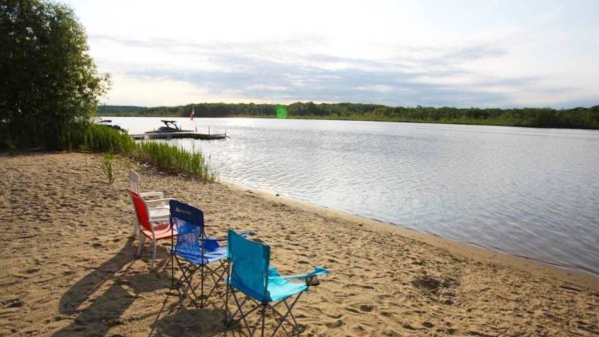 Saratoga Springs House | Charming Apartment - Lake Access & Minutes to Saratoga Racetrack and Downtown