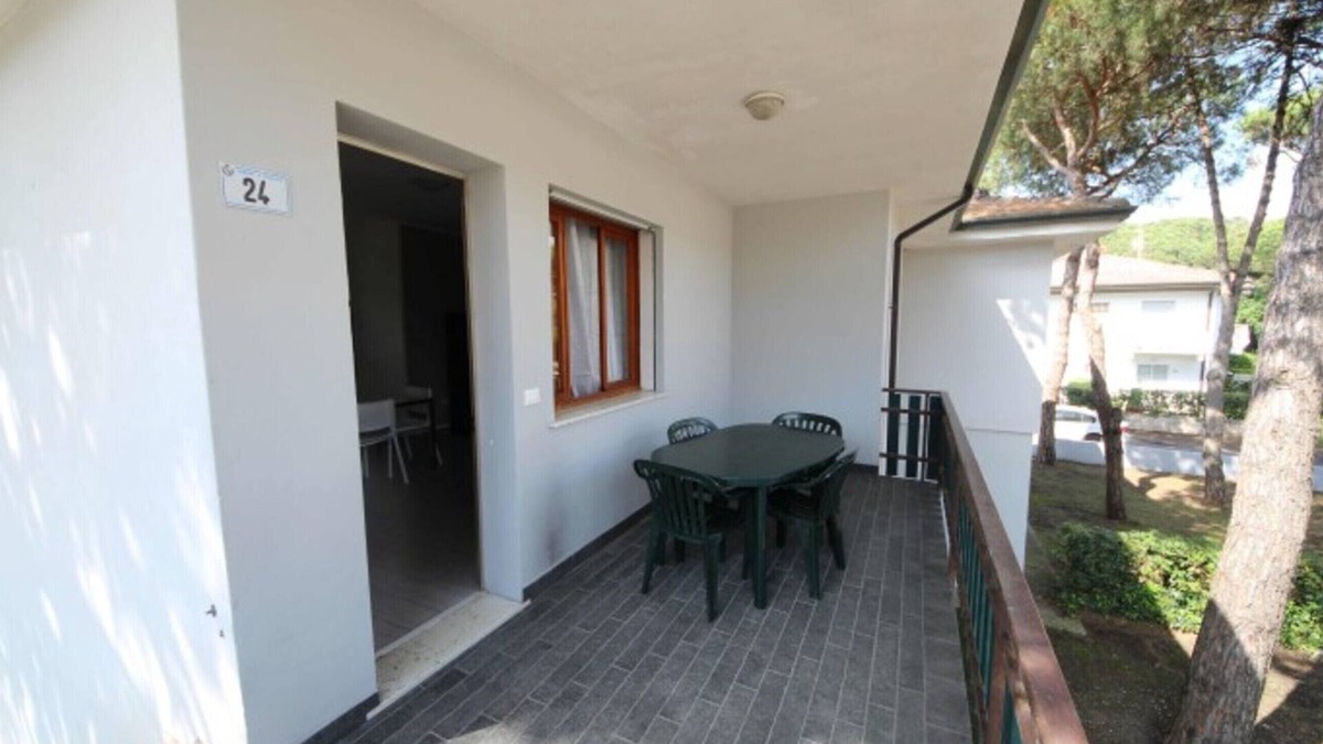 Rosolina Mare Apartment | Charming apartment with AC, garden and parking