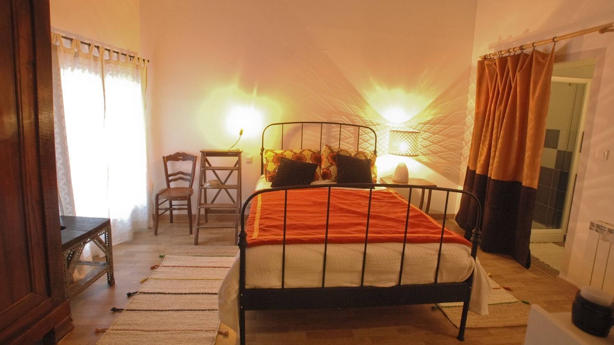 Marsillargues Apartment | Charming apartment in the heart of a village