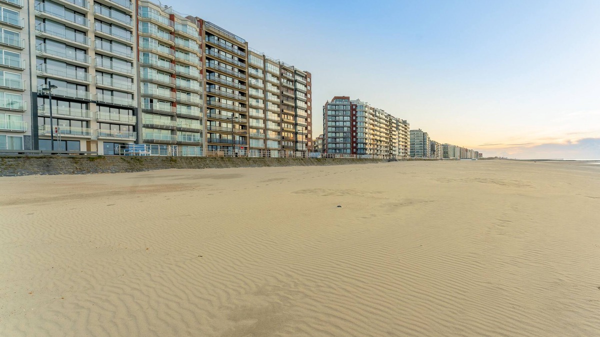 Westende Apartment | Charming apartment with sea view