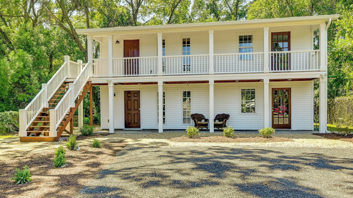 Georgetown Apartment | Charming Apartment in Downtown Georgetown!