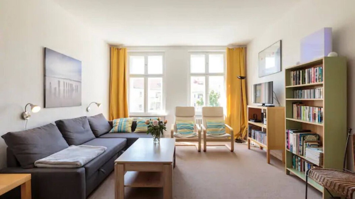 Charlottenburg-Nord Apartment | Charming apartment in an old, fully renovated building in central Berlin