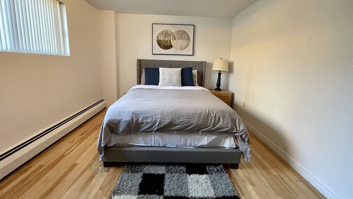 Laval Apartment | Charming apartment in Laval