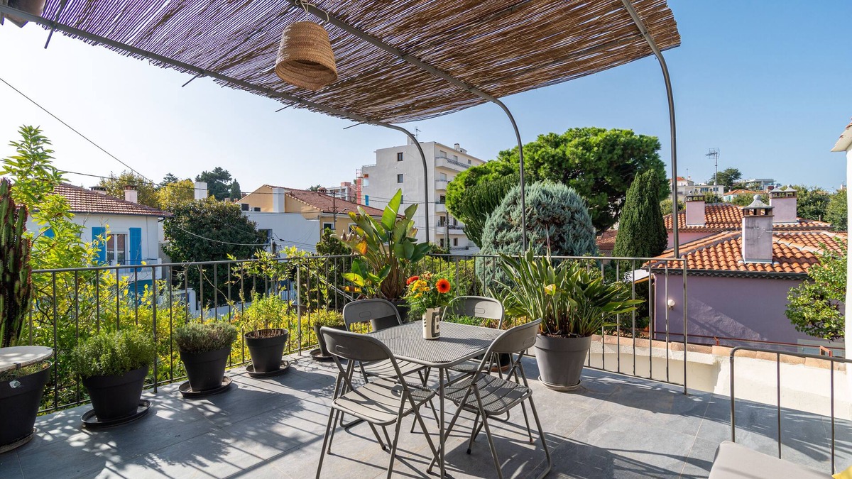 Antibes City Centre Apartment | Charming apartment in town house