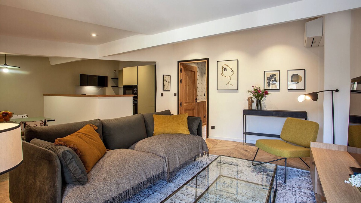 Bastia Apartment | Charming apartment located in the golden square of downtown Bastia