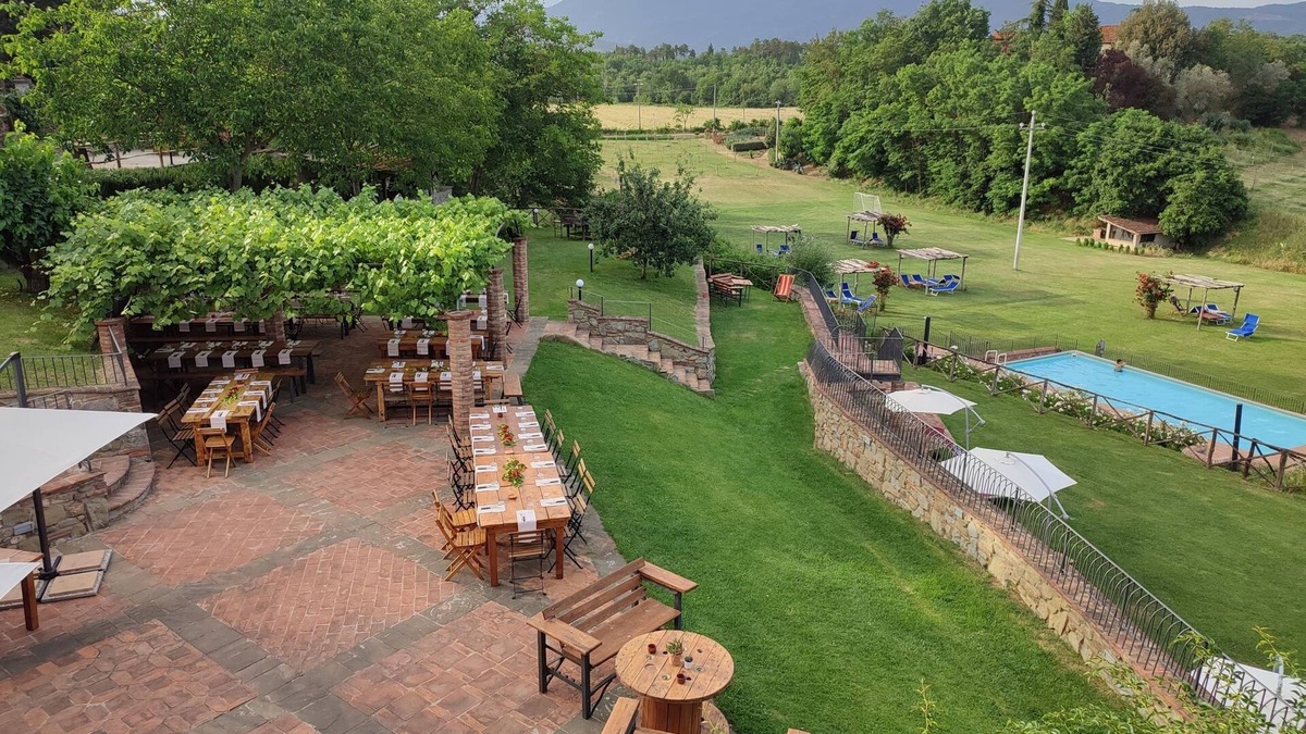 Laterina Apartment | Charming apartment with pool, Wi-fi, TV and pets allowed in the heart of Tuscany