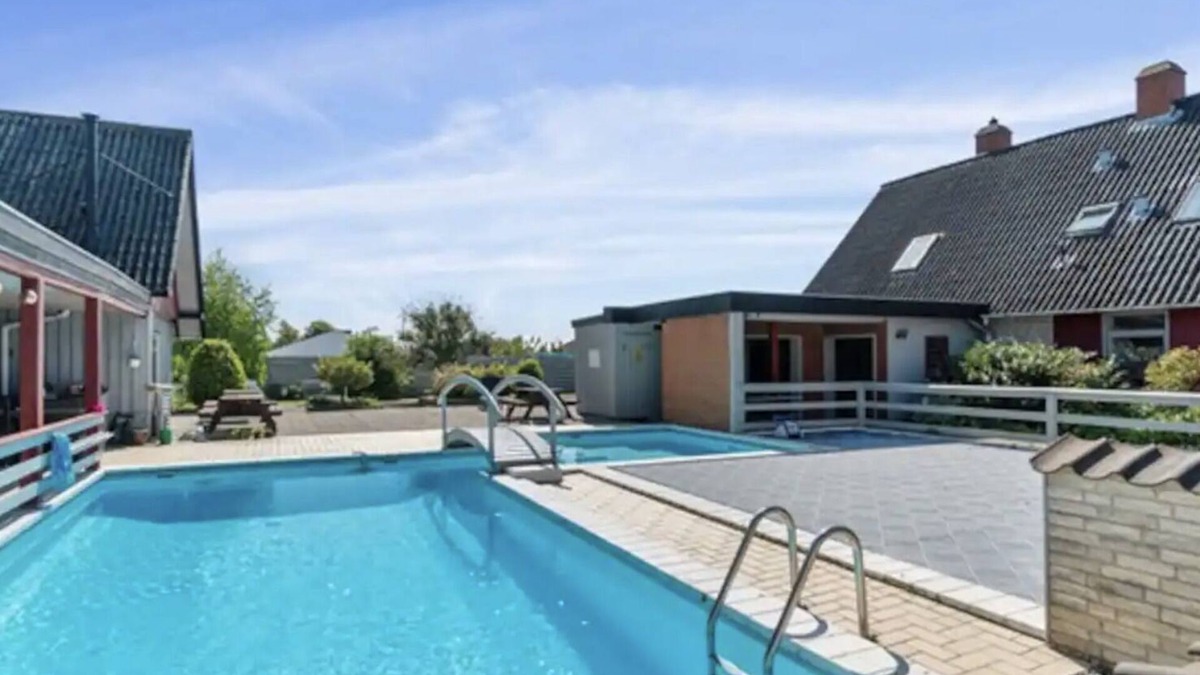 Vipperod Apartment | Charming apartment with shared pool.nIdeal for families, singles and businesses.