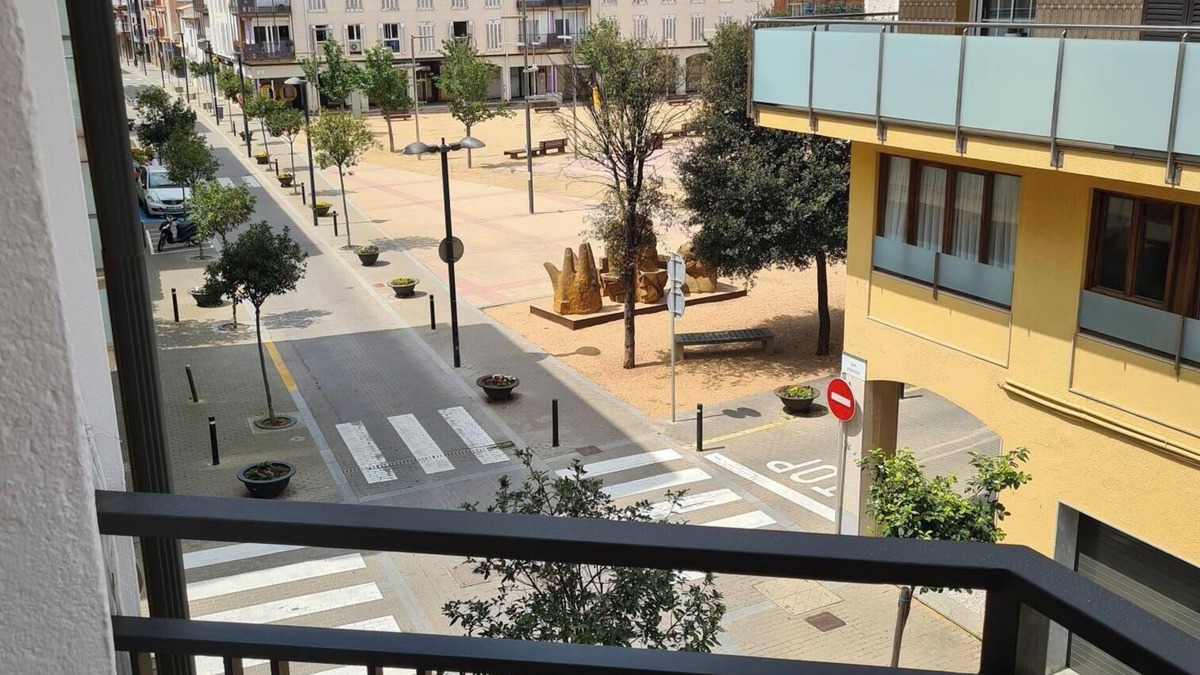 Sant Antoni de Calonge Apartment | Charming apartment with direct access to the sea.