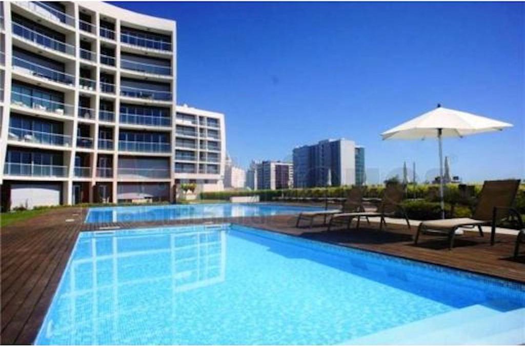 Parque das Nacoes Apartment | Charming Apartment with Balcony & Pool