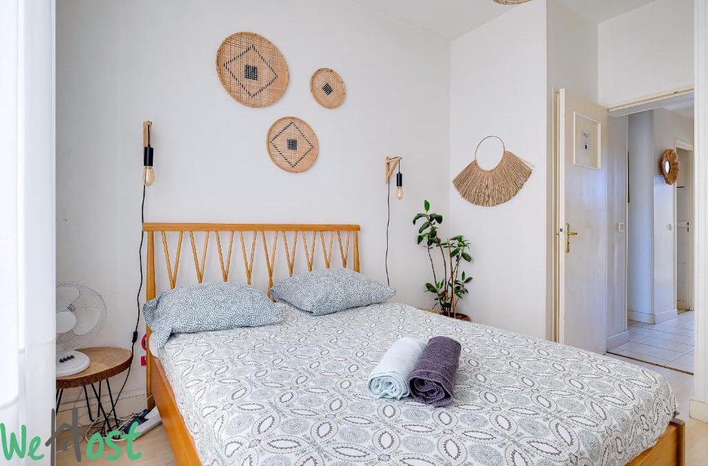 Hotel-de-Ville Apartment | Charming apartment with Cosy Balcony Old Port