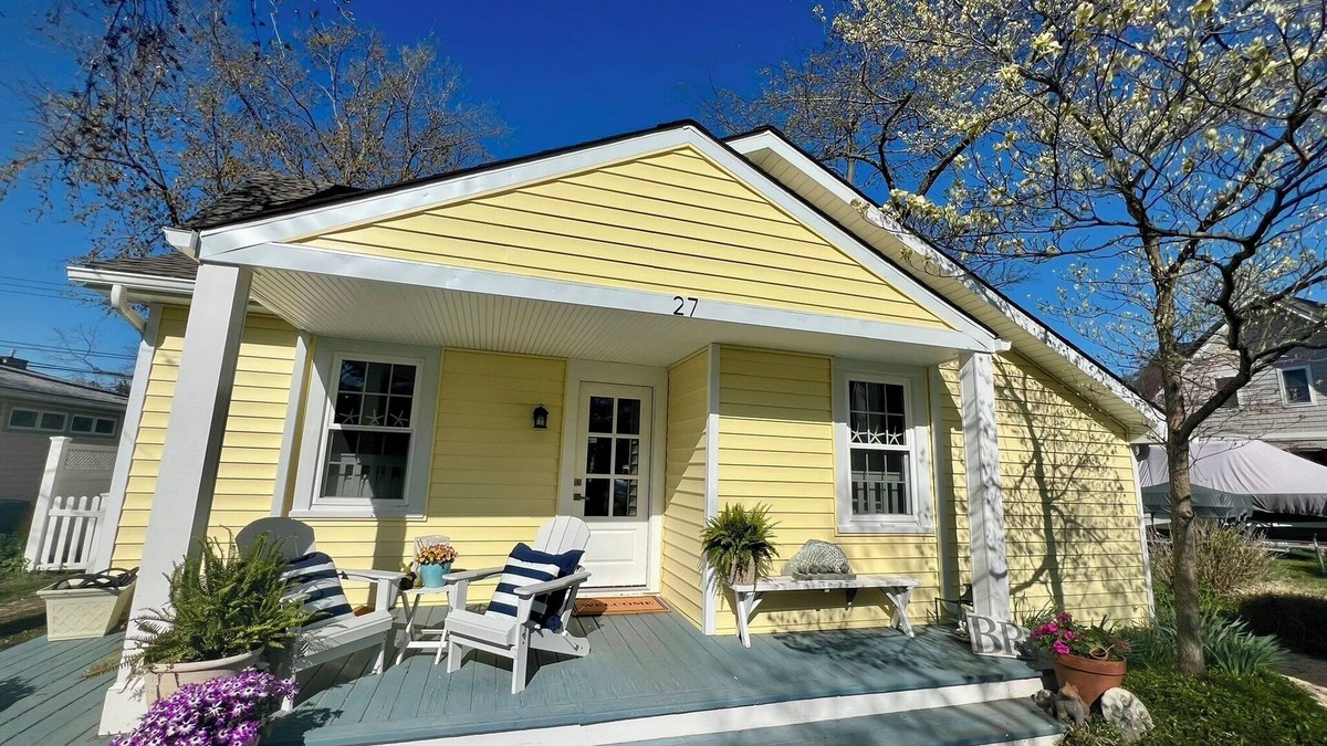 Annapolis Cottage | Charming Bay Ridge Cottage with Chesapeake Bay Views – Just Steps to the Beach