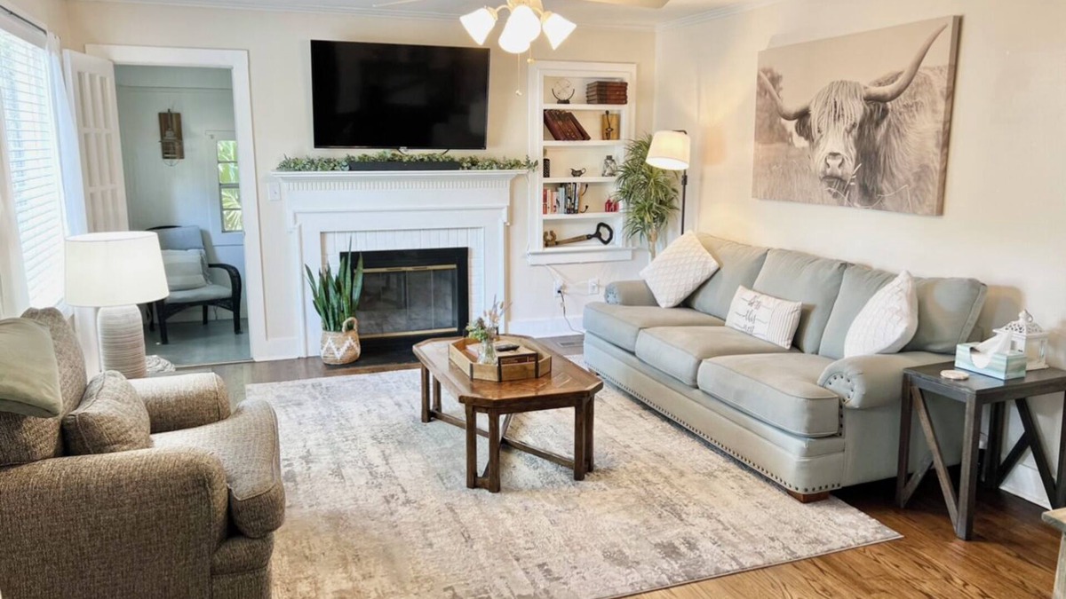 Beaufort House | Charming Beaufort Retreat Entire Home Just Minutes from Downtown & Parris Island