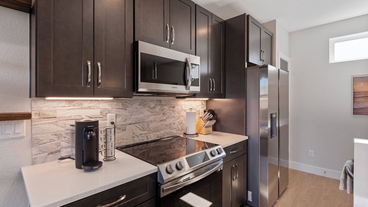 Barths House | Charming beautiful 3-bedroom townhome with WiFi and AC in Wheat Ridge