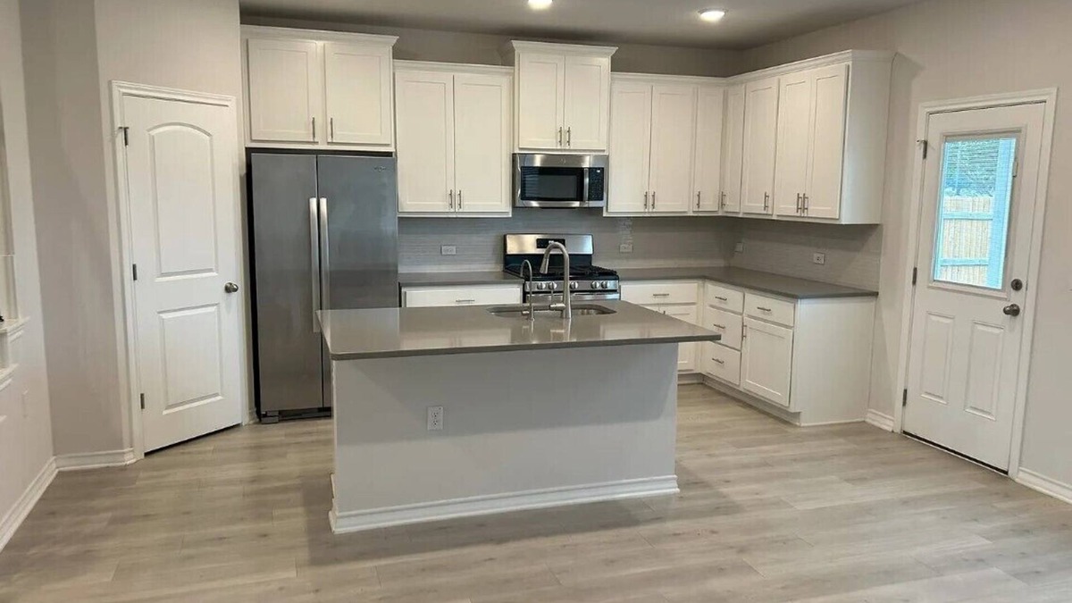 Austin House | Charming bedroom house in amazing Austin. Located next to the Tesla Gigafactory.