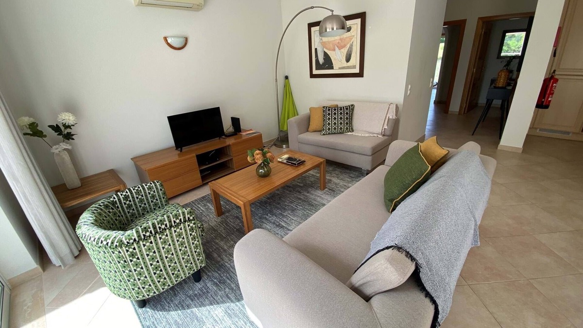 Atalaia Condo | Charming Boavista Apartment