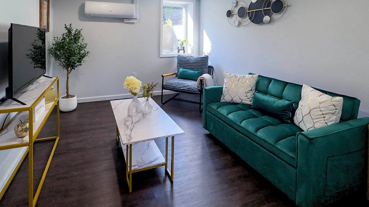 East Haven Apartment | Charming Brand New Apartment with AC in vibrant New Haven-Near Tweed Airport