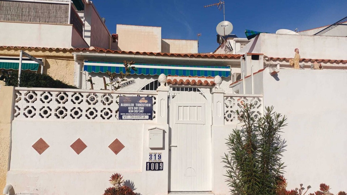 El Chaparral House | Charming Bungalow in Torrevieja Near La Mata Natural Park