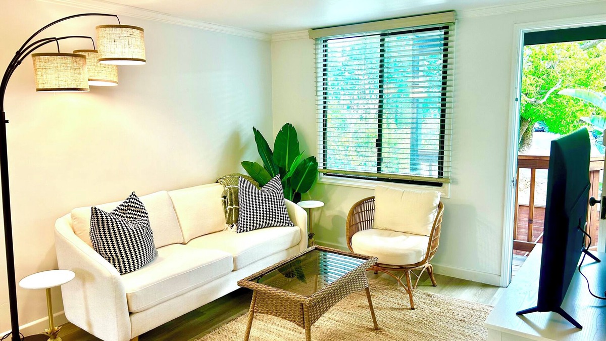 Alta Mesa House | Charming bungalow on the Mesa with AC in Santa Barbara