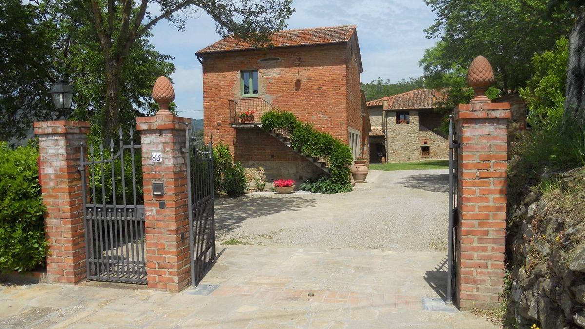 Poggiolo Cottage | Charming Cottage with Pool, Nestled in the Heart of Val Di Chiana.n