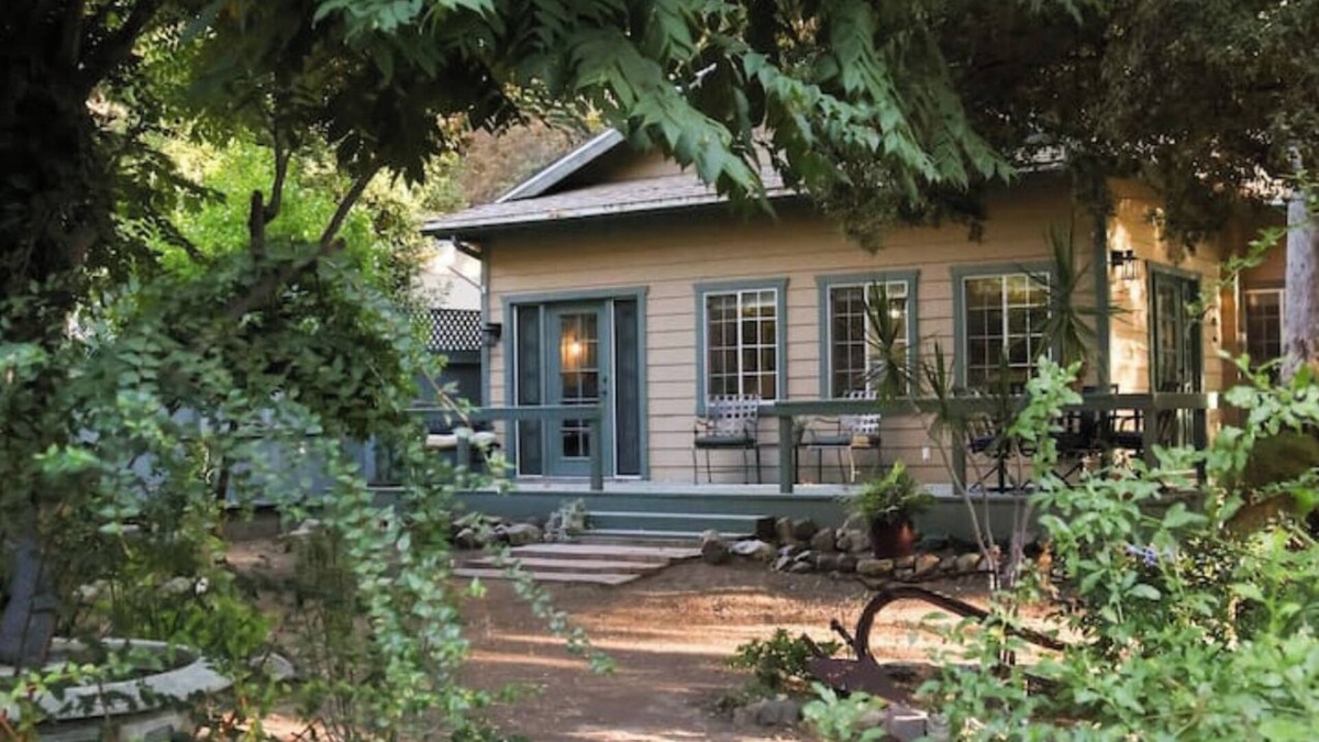 Silverado House | Charming cabin getaway in tranquil Silverado Canyon in the Santa Ana Mountains
