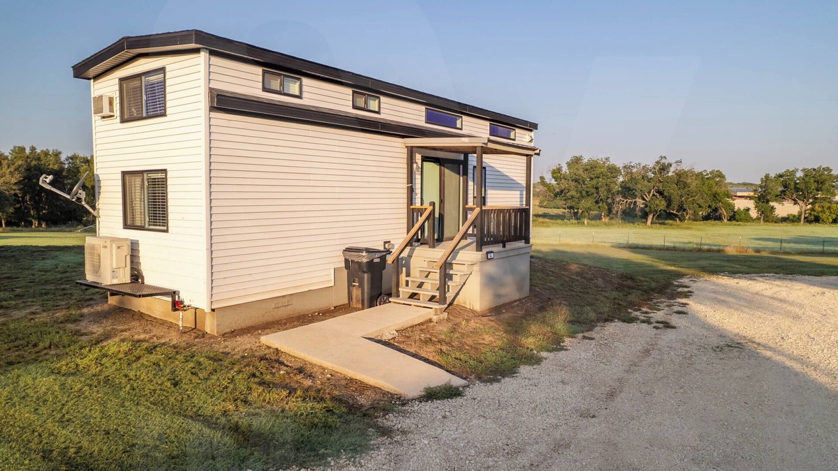 Hamilton Cabin | Charming cabin in Hamilton with AC - perfect for a cozy getaway
