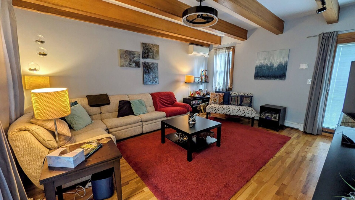 Central Square House | Charming Cambridge 2-BR townhome steps to MIT, Harvard, Red Line, food & more!