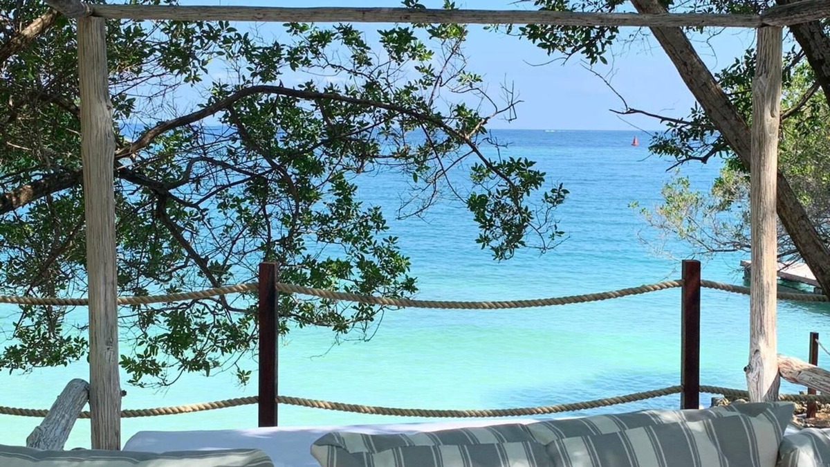 Rosario Islands Villa | Charming Caribbean Beachfront Island Villa
