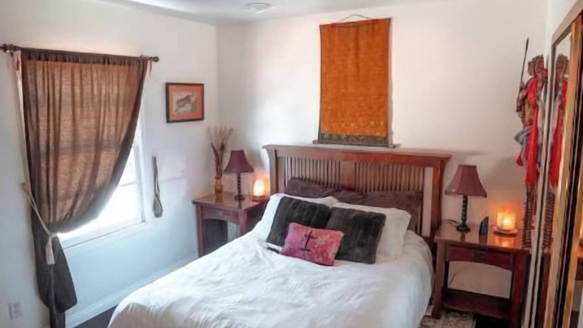 Loma Portal Apartment | Charming Casita with City, Bay & 4th of July views