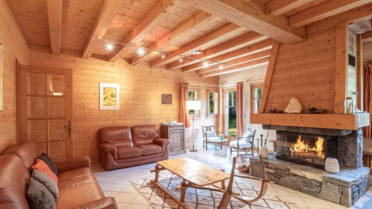 Les Tines Ski Chalet | Charming chalet in Chamonix, 6 bedrooms, garden, parking, wifi
