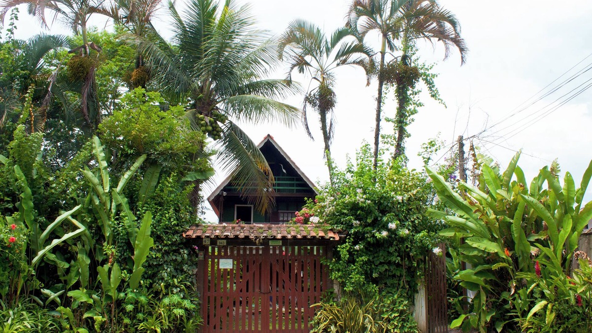 Mambucaba Ski Chalet | Charming Chalet in front of the sea, on Jabaquara beach - Paraty, 5 min. from the Historic Center