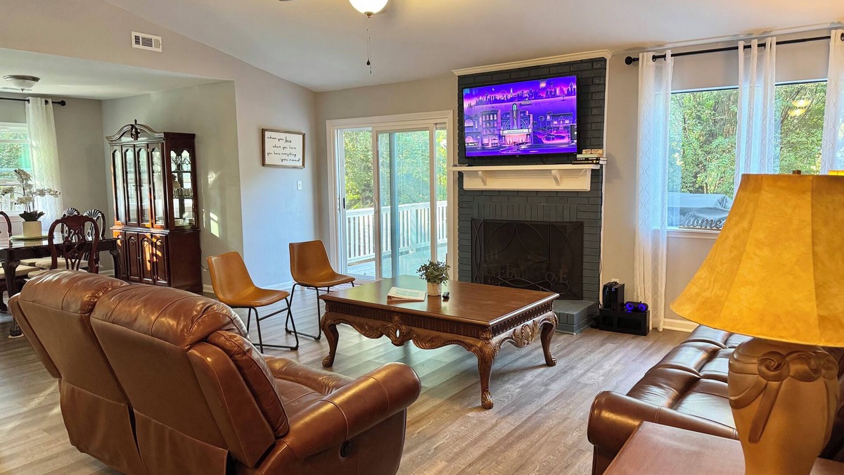 Toddville Road House | Charming Charlotte Getaway, Quiet Cul-de-Sac, Big Deck, Near Uptown & Airport