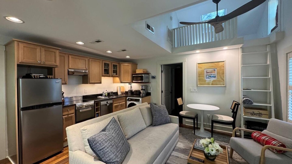 Canal Corkran Cottage | Charming Coastal Cottage: 2 Bedrooms, Private Decks & Walk to Beach!