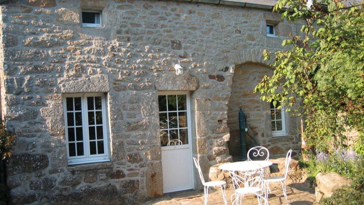 Theville Cottage | Charming Coastal Cottage with Fireplace, WiFi, Terrace, and Garage - Pets Welcome!