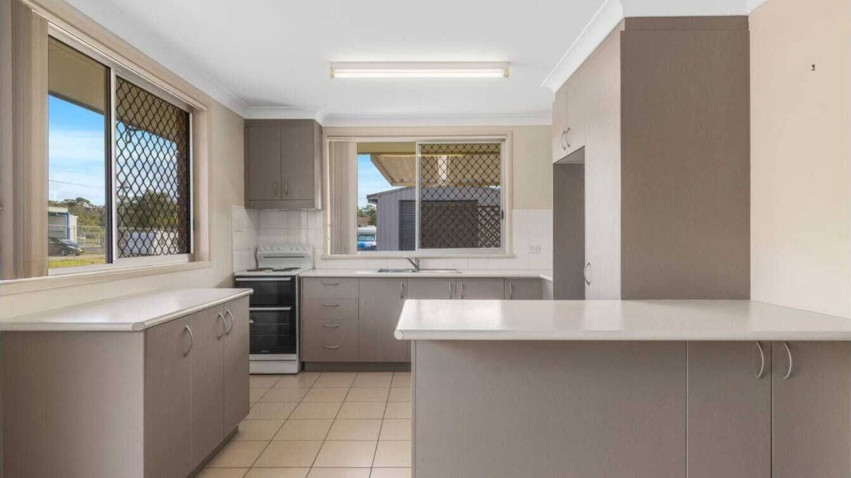 Urunga House | Charming Coastal Retreat: Modern Unit in Urunga with Easy Lido & beach Access