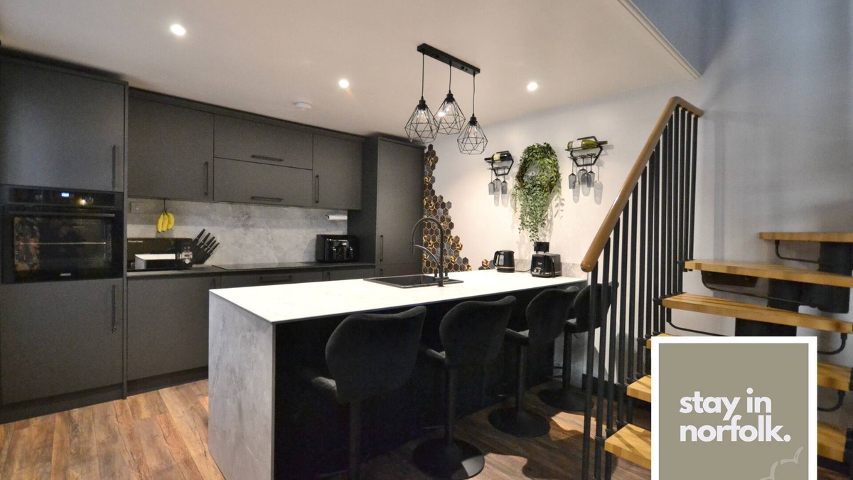 King's Lynn Cottage | Charming & Comfortable Cottage With Private Parking