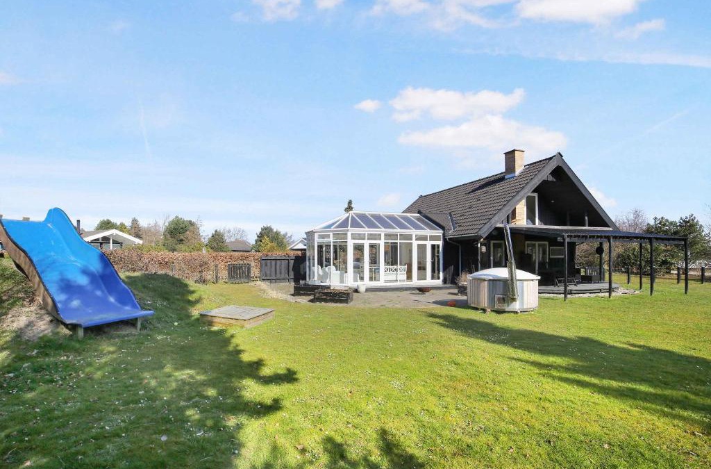 Hundested House | Charming Cottage Close To The Beach