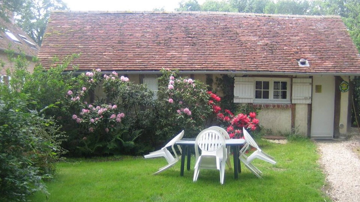Saint-Viatre Cottage | Charming cottage in Sologne with pond and outdoor activities