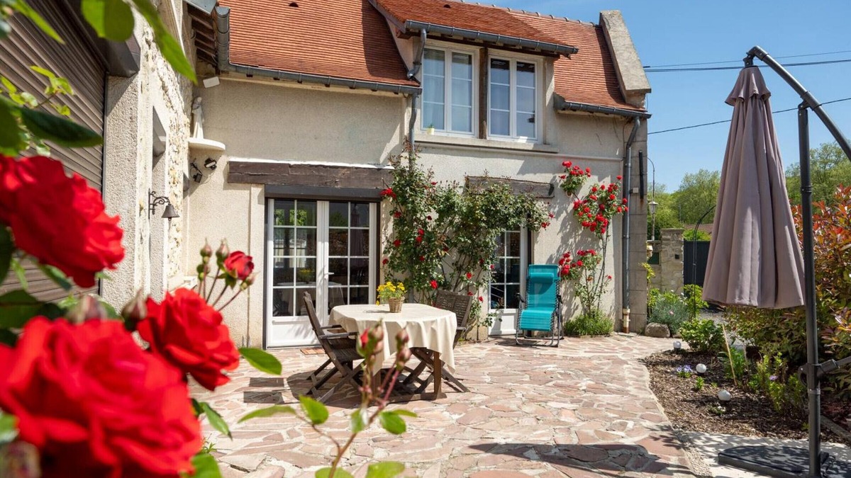 Royallieu Village Cottage | Charming cottage in Compiègne with WiFi and terrace