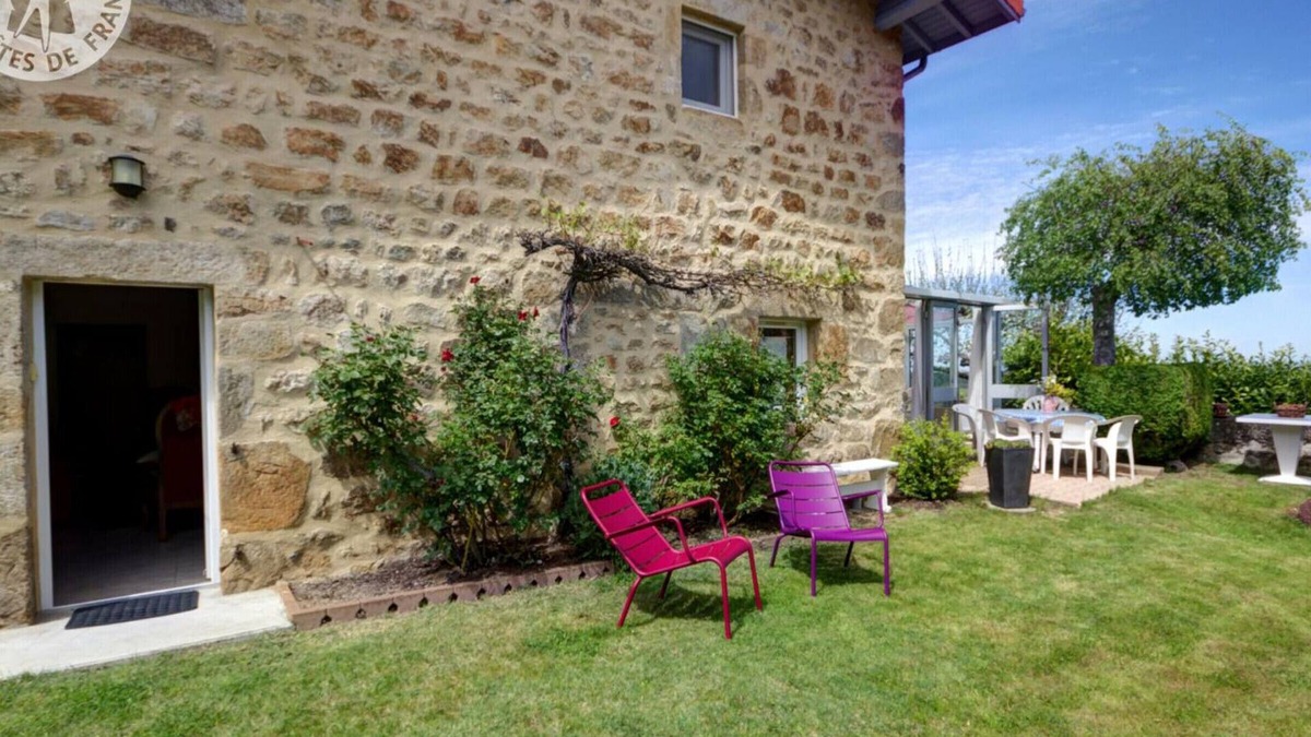 Marols Cottage | Charming cottage in Marols with Wifi, garden and terrace