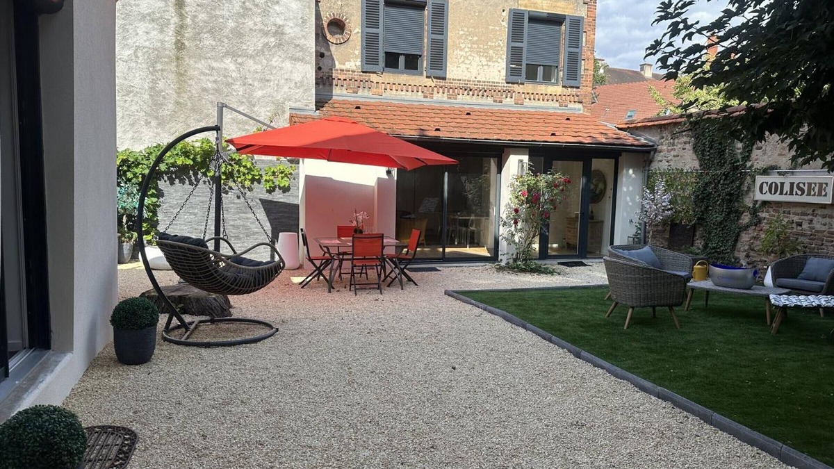 Moulins Cottage | Charming Cottage in Moulins Centre, Garden, Terrace, and Modern Amenities
