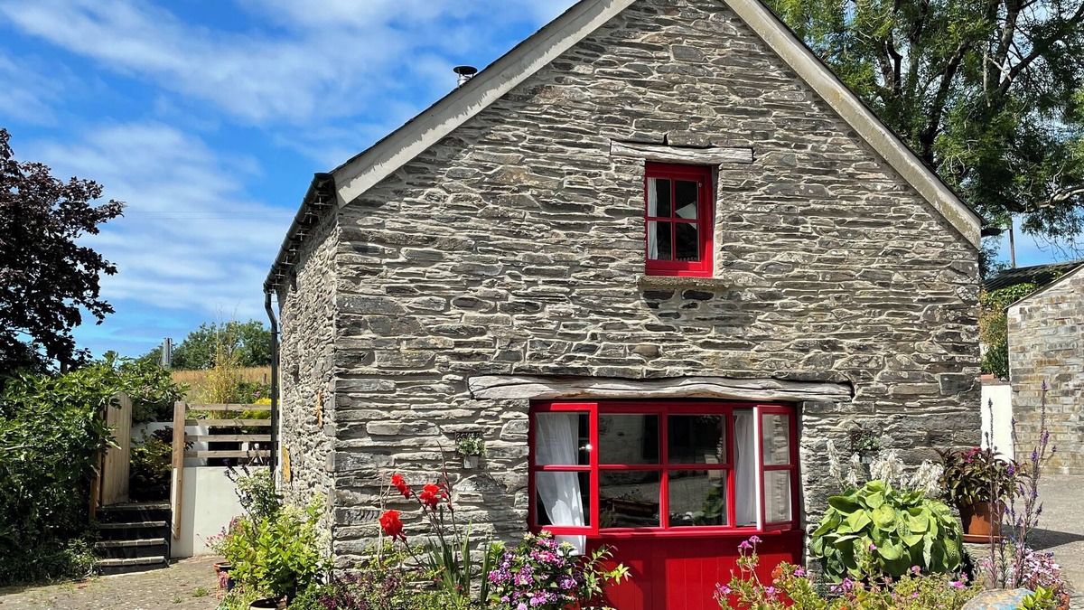 Crymych Cottage | Charming Cottage in Pembrokeshire Coast National Park 8 minutes from the beach