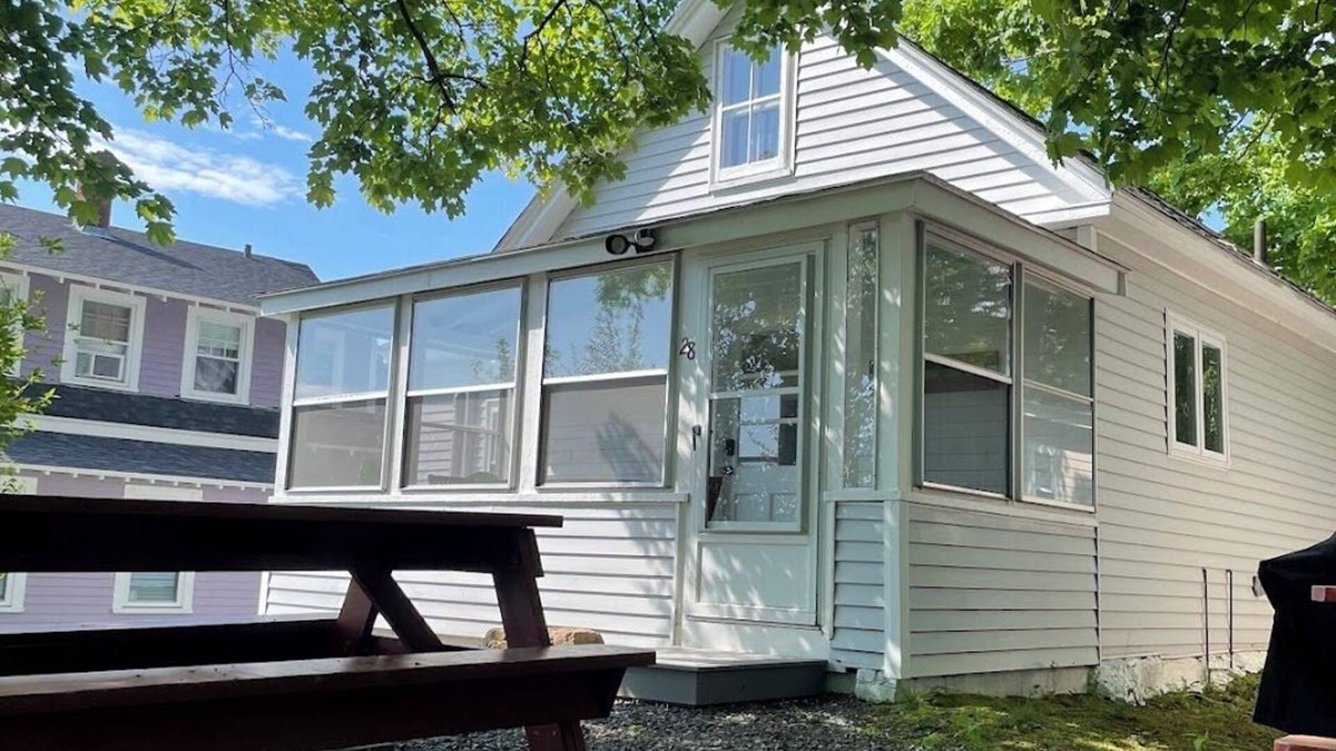 Ogunquit Cottage | Charming cottage in the heart of downtown Ogunquit