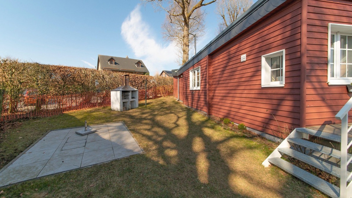 Robertville House | Charming Cottage Near Lake