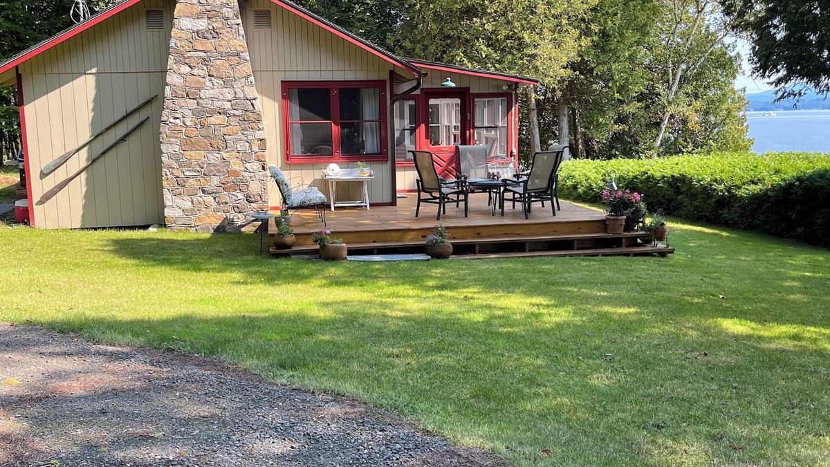 Willsboro Cottage | Charming Cottage on Lake Champlain