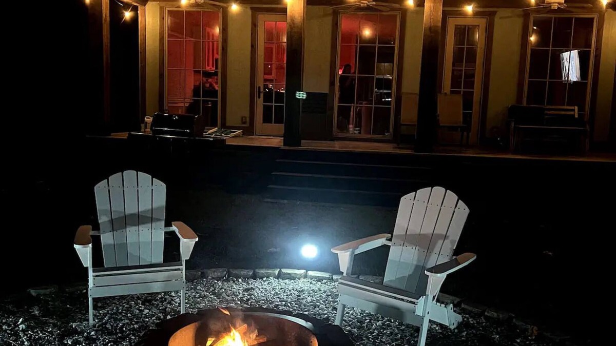 Theodore Cottage | Charming cottage on the Bay! Minutes from Dauphin Island!