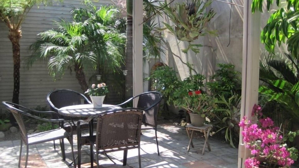 North Park Cottage | Charming Cottage W/ Garden is Idyllic Retreat in Urban Setting