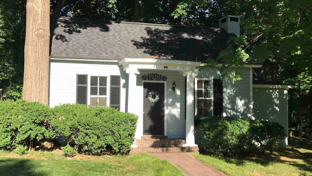 Columbia Cottage | Charming Cottage w/KING Bed - 1m To Downtown!